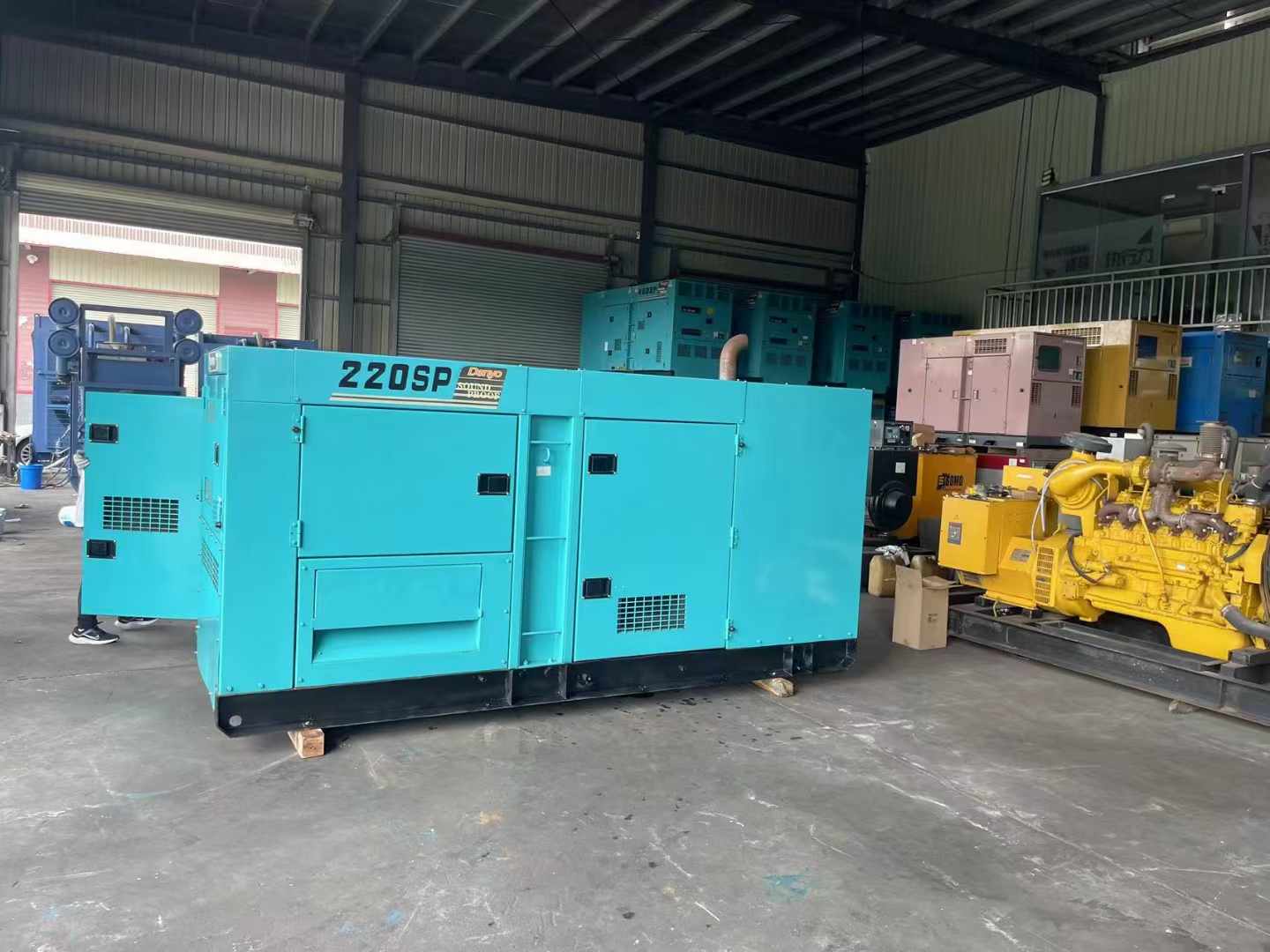 锦屏800kW 柴油发电机的输出电流波动范围是多少？