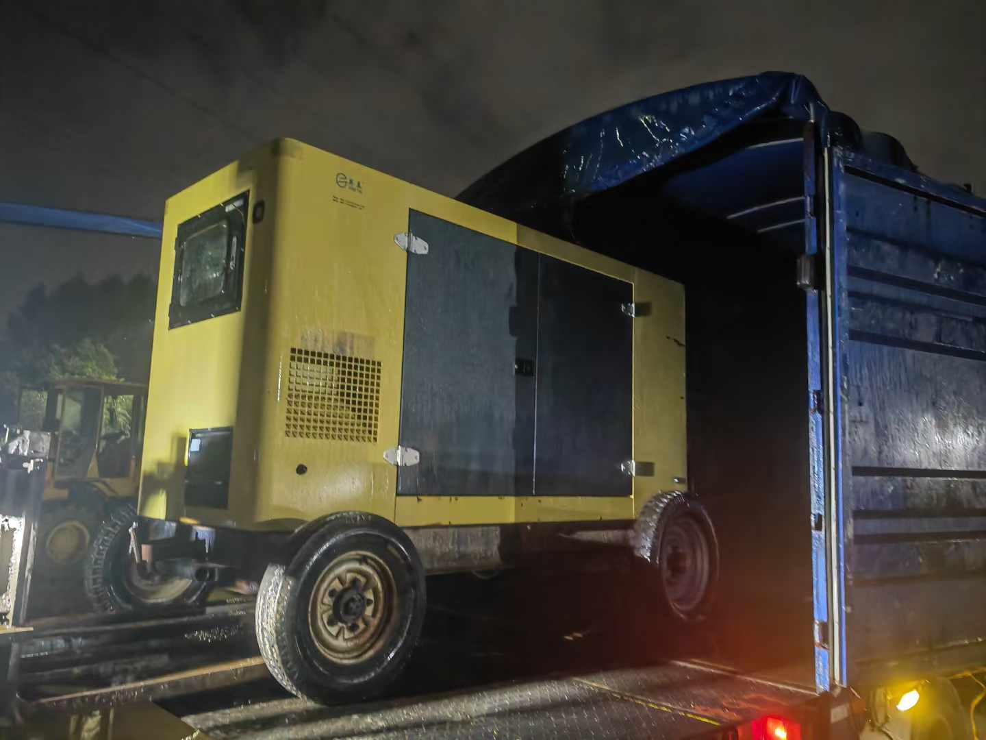 锦屏如何根据负载特性选择合适的柴油发电机？