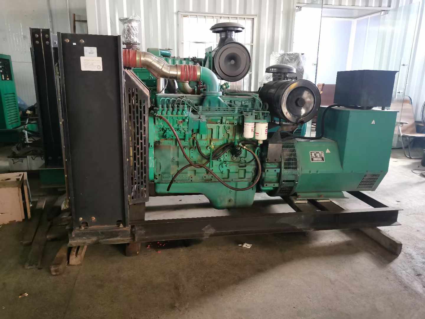 锦屏发电机租赁如何确定电缆的承载电流是否在安全范围内？