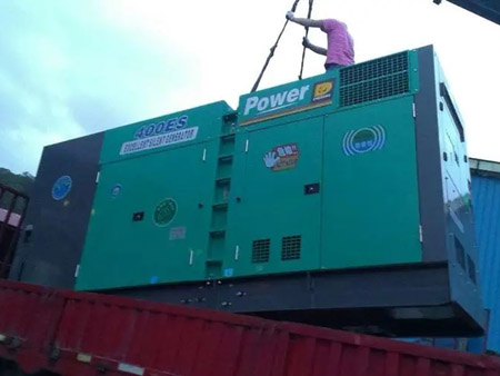 锦屏柴油发电机组转速不稳定时，如何对发动机进行维护？