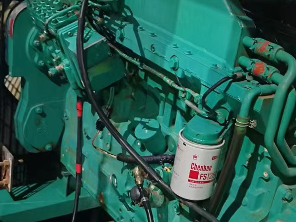 锦屏如何确定新的发电机组控制系统是否与原系统兼容？