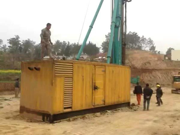 锦屏如何判断水冷式机油散热器密封件是否需要更换？